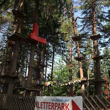 Schusternagele Apartman *